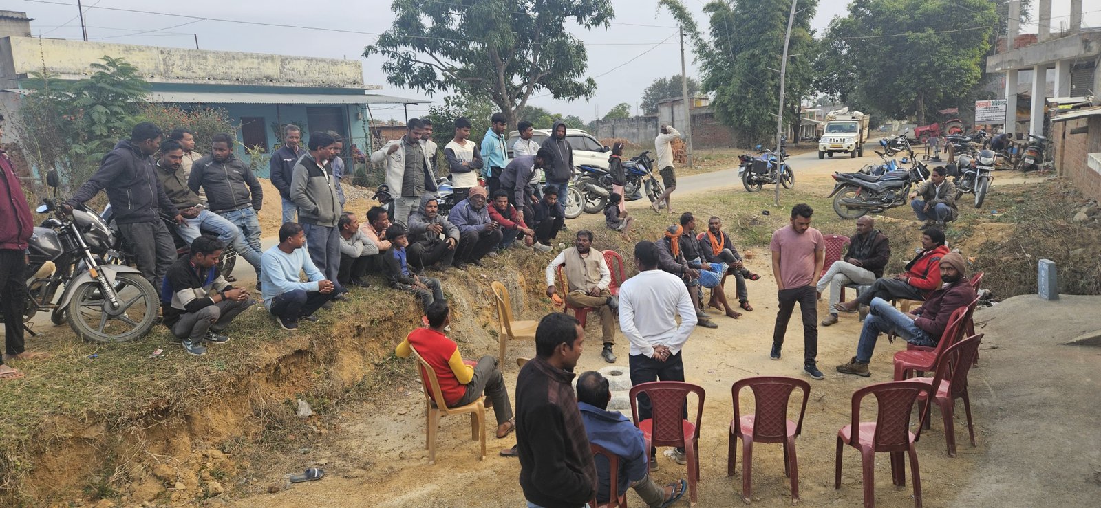 पंचायत चुनाव : पंचायत सचिव, रोजगार सहायक ने मतदाता सूची में किया था हेर फेर, मृत मतदाताओं का नही काटे थे नाम, जांच में 86 मतदाताओं का मिला त्रुटि